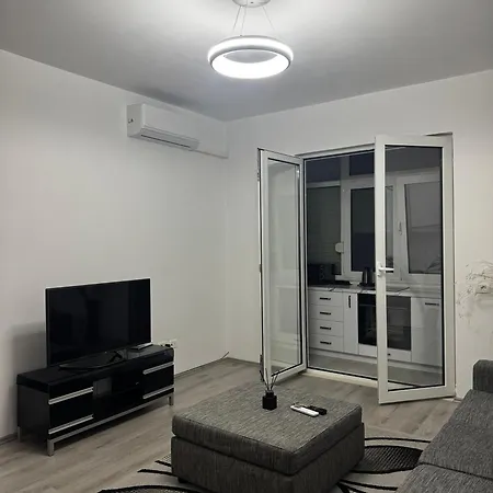Apartment Mira's